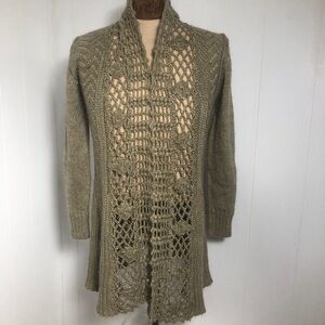 - Womens Long Tan Sweater. Multiple Size. Like New